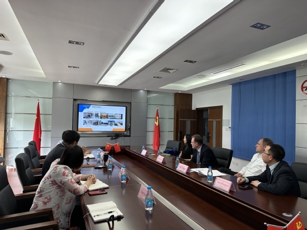 苏州建设交通高等职业技术学校与德国科格努斯教育集团、凯西德数字研究院举行国际合作洽谈会